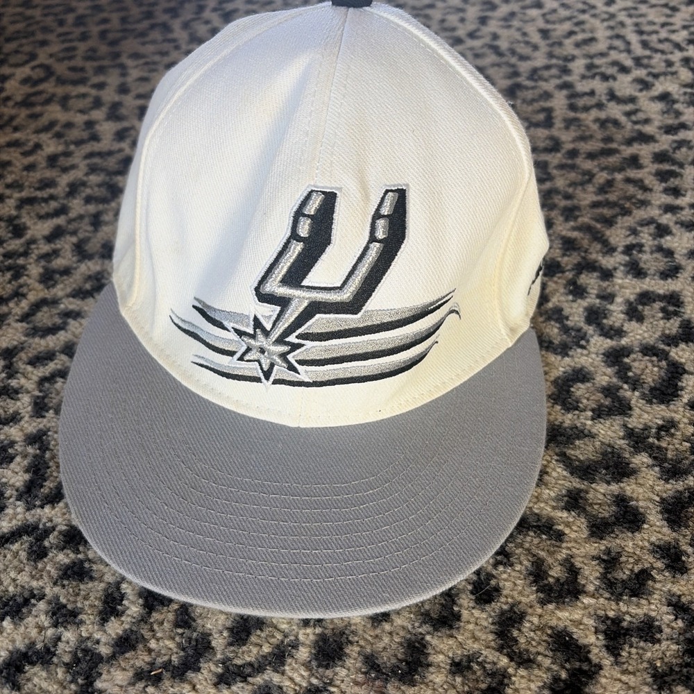 San Antonio Spurs Adidas L/xl Fitted White Baseball Cap Hat Straight Bill